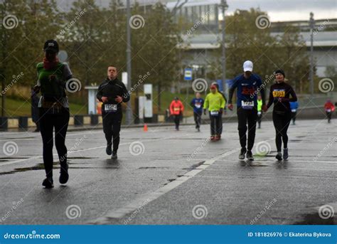  De Moskou Marathon van 2019: Een Eeuwige Strijd voor Rechtvaardigheid en de Opkomst van Fjodor Dostojevsky